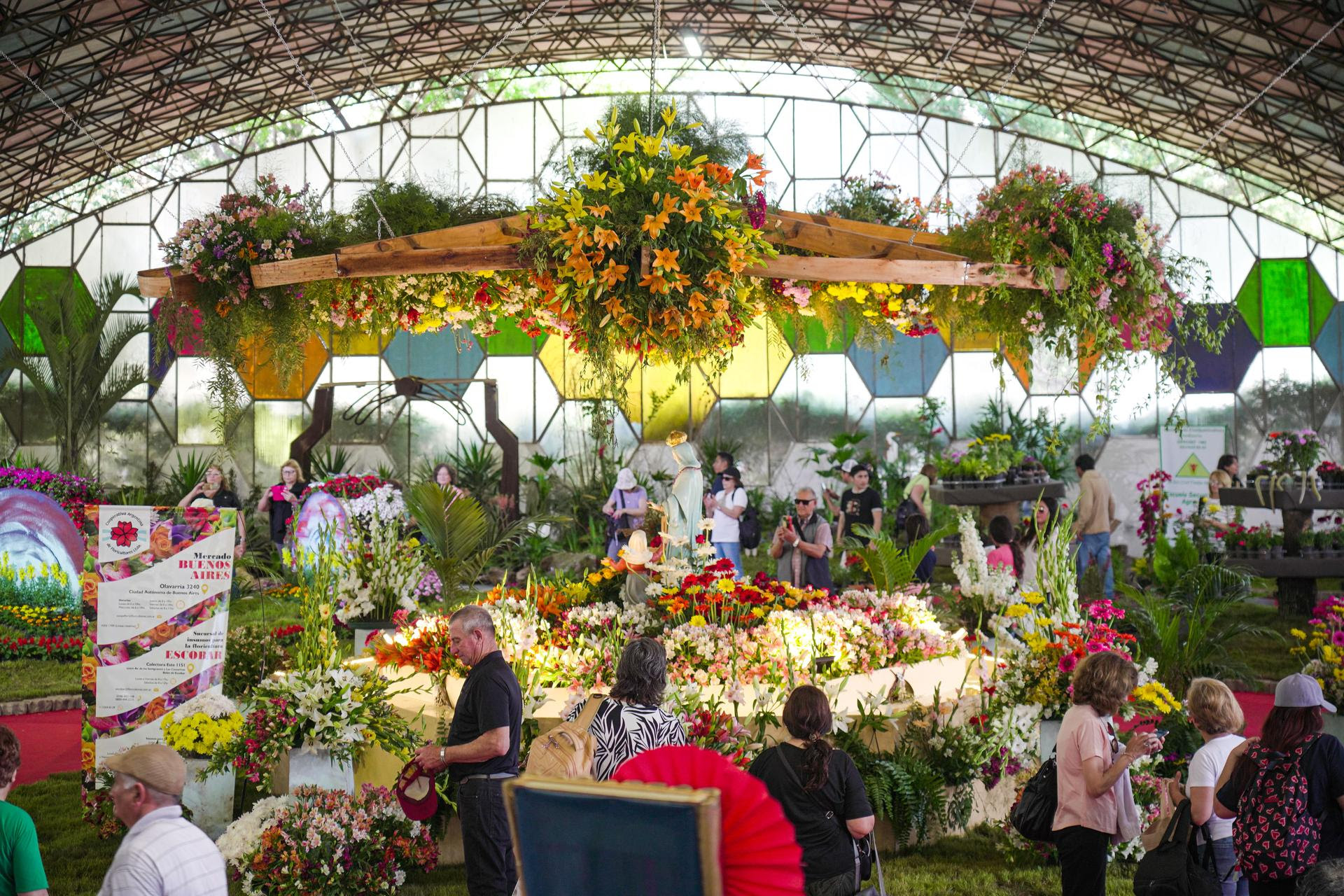 NOTICIAS ESCOBAR:FIESTA DE LA FLOR EN ESCOBAR